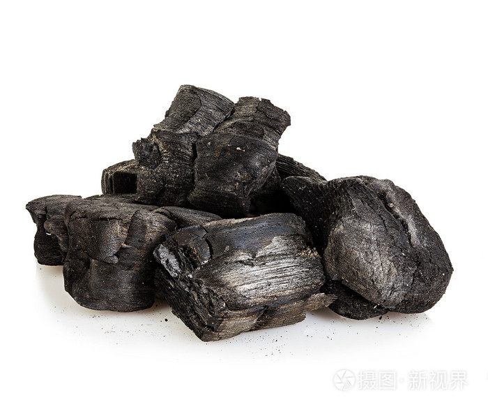 薪柴銷(xiāo)售者的孤木 木炭特寫(xiě)背后的生存圖景